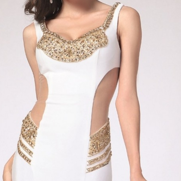 Off White & Gold formal dress - Picture 2 of 8